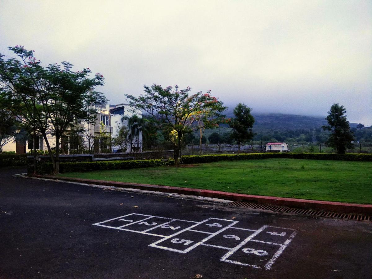 Dew Drops Boutique Retreat Hotel Igatpuri Buitenkant foto